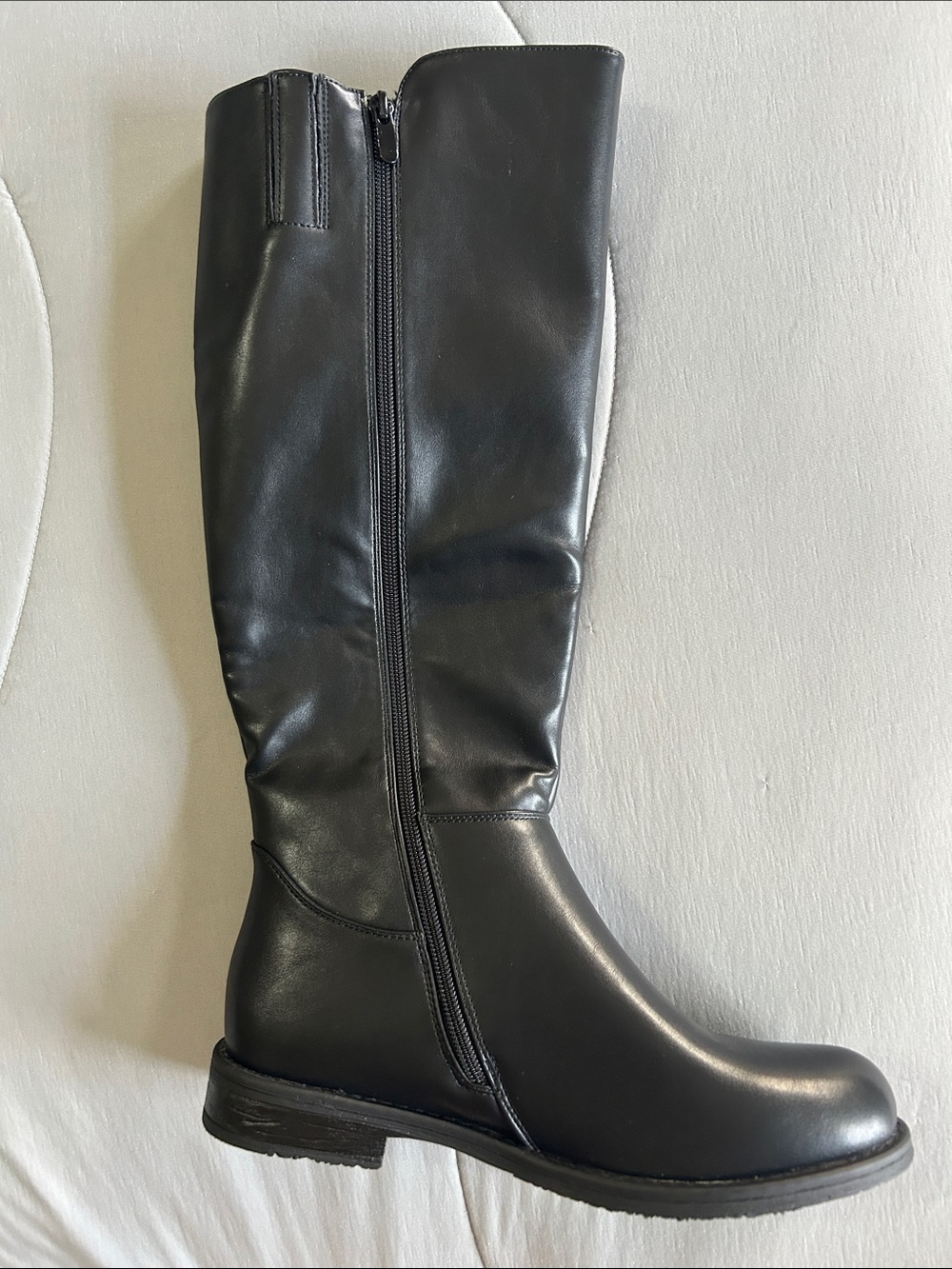 Classic Black Over-the-Knee Riding Boots with Side Zip